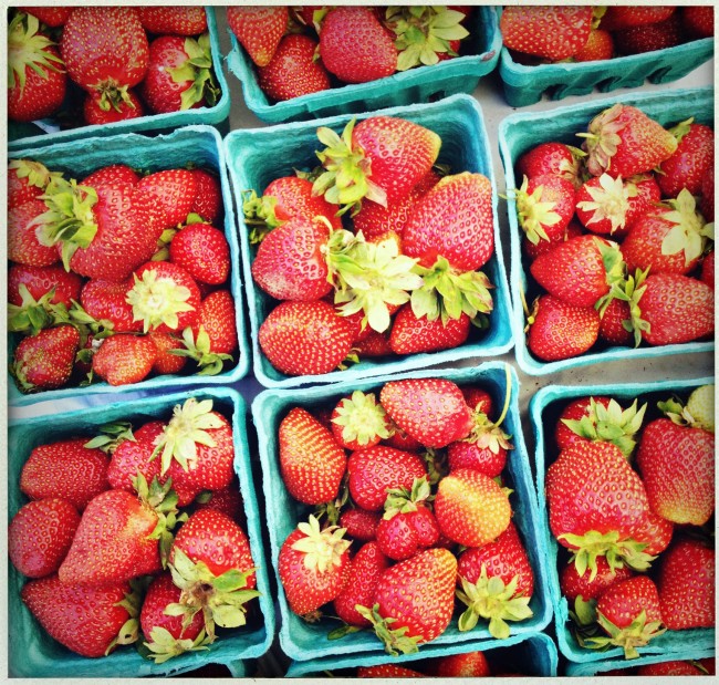 farmers market strawberries